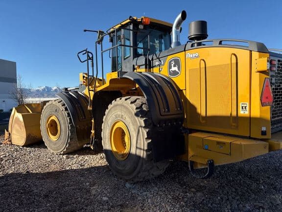 Image of John Deere 844P equipment image 2