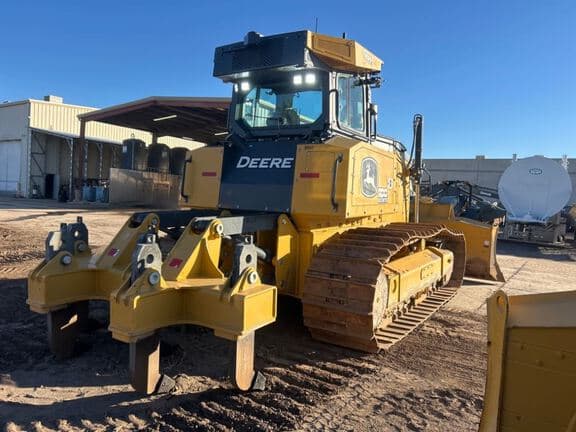 Image of John Deere 850L WLT equipment image 4