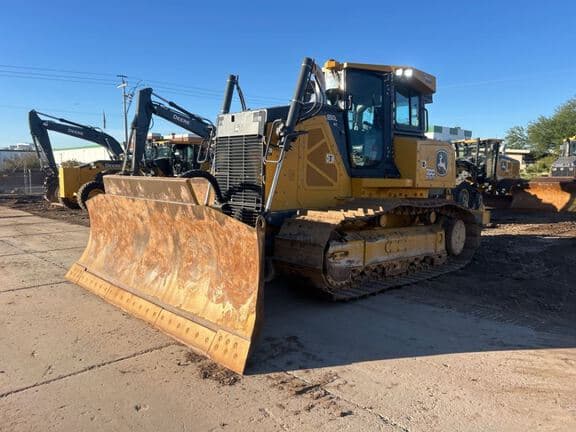 Image of John Deere 850L WLT Primary image