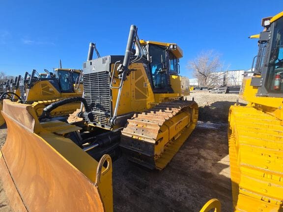 2023 John Deere 850L Equipment Image0