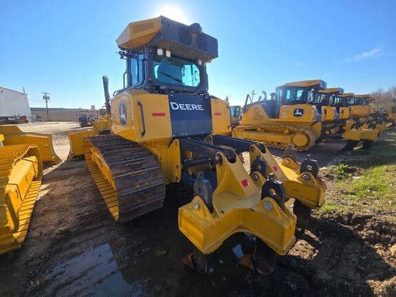 Image of John Deere 850L equipment image 1