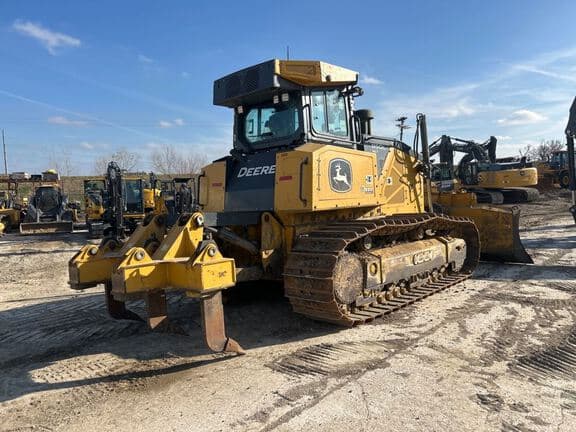 Image of John Deere 850L WLT equipment image 4