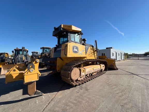 Image of John Deere 850L equipment image 4