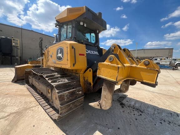 Image of John Deere 850L equipment image 2