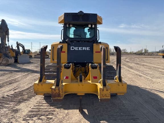 Image of John Deere 850L WLT equipment image 3