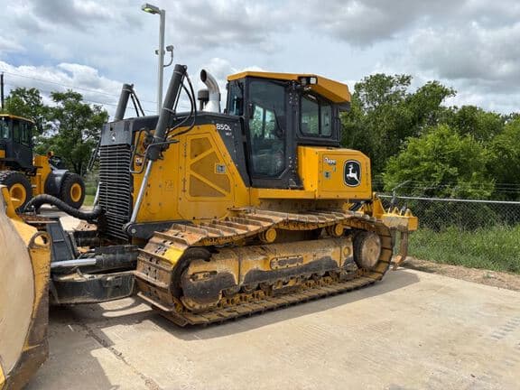 Image of John Deere 850L Primary image