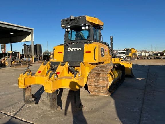 Image of John Deere 850L WLT equipment image 3