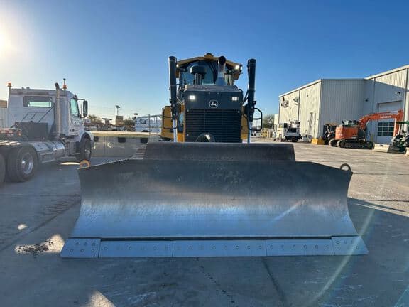 Image of John Deere 850L WLT equipment image 2