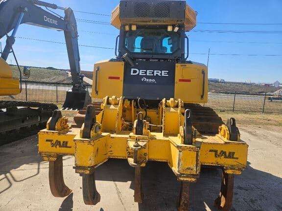 Image of John Deere 850L equipment image 2