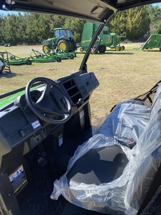 Image of John Deere XUV 865M equipment image 2