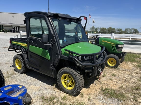 2023 John Deere XUV 865M Equipment Image0