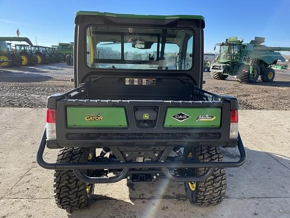 Image of John Deere XUV 865R equipment image 4