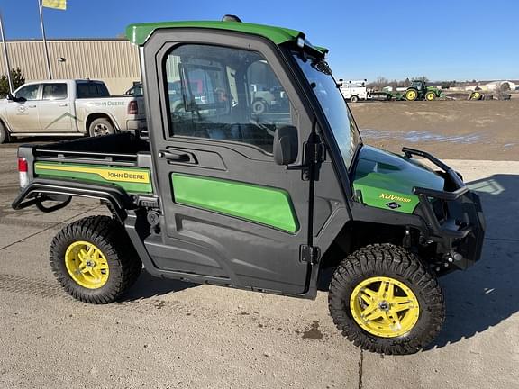 Image of John Deere XUV 865R Primary image