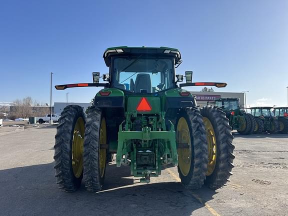 Image of John Deere 8R 230 equipment image 3