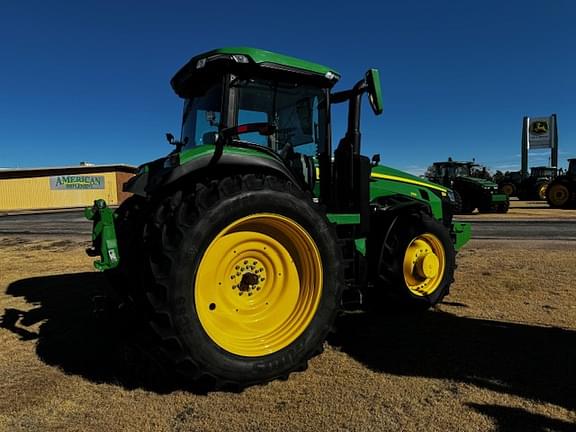 Image of John Deere 8R 230 equipment image 1