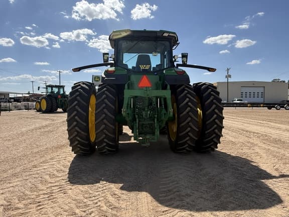 Image of John Deere 8R 230 equipment image 3