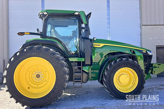 Image of John Deere 8R 230 equipment image 1