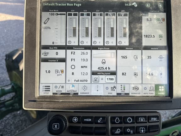 Image of John Deere 8R 230 equipment image 4