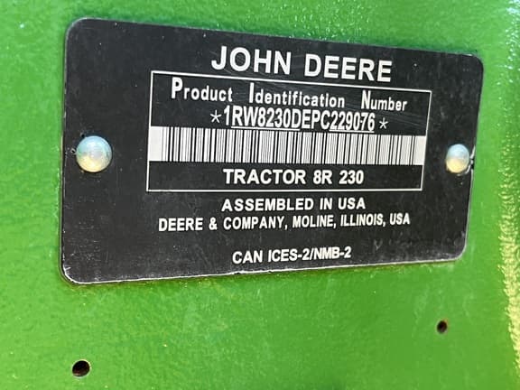 Image of John Deere 8R 230 equipment image 3