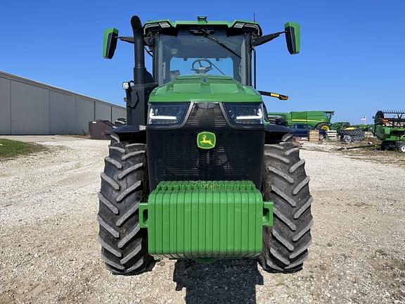 Image of John Deere 8R 230 equipment image 2