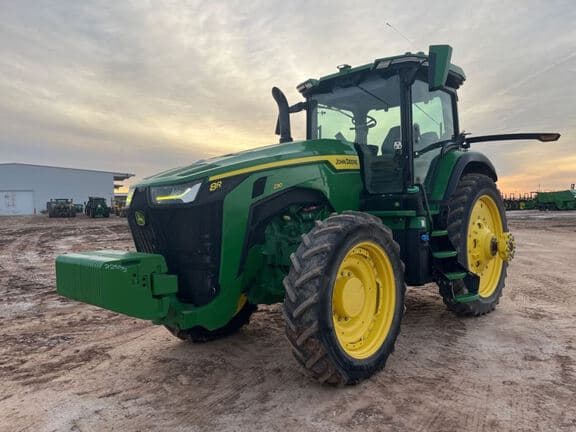 Image of John Deere 8R 230 Primary image