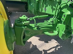 Main image John Deere 8R 230 11