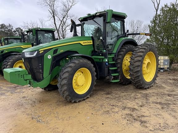 Image of John Deere 8R 230 equipment image 1