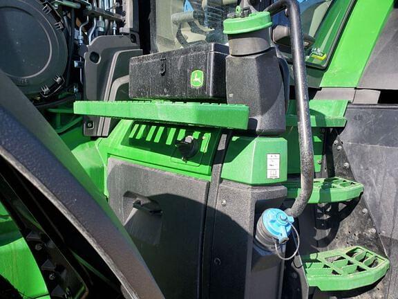 Image of John Deere 8R 230 equipment image 2