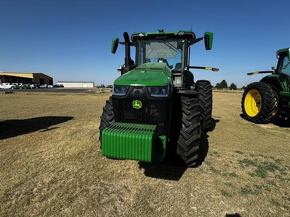 Image of John Deere 8R 230 equipment image 3