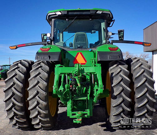 Image of John Deere 8R 230 equipment image 3