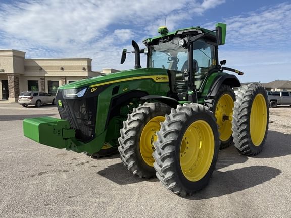 2023 John Deere 8R 230 Equipment Image0
