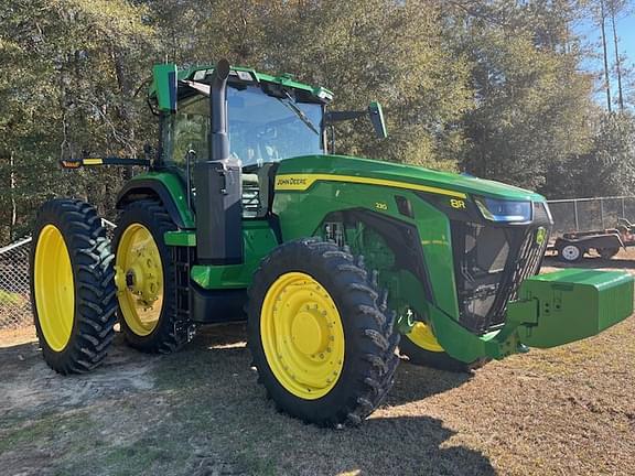 Image of John Deere 8R 230 equipment image 1