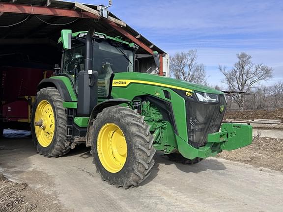 Image of John Deere 8R 230 equipment image 1