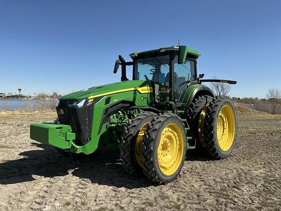 Image of John Deere 8R 230 Primary image