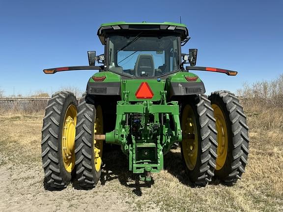 Image of John Deere 8R 230 equipment image 3