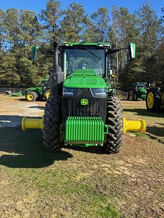 Image of John Deere 8R 230 equipment image 2