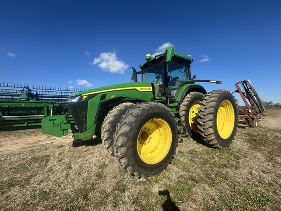 Main image John Deere 8R 230