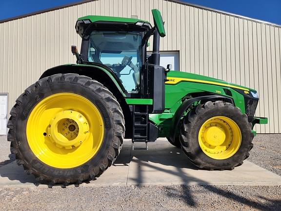 Image of John Deere 8R 230 Primary image