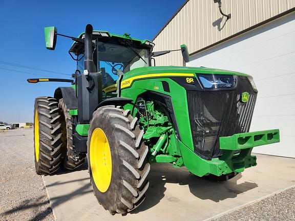 Image of John Deere 8R 230 equipment image 1