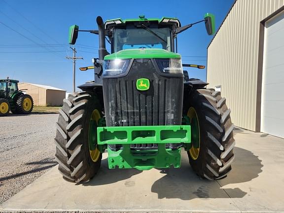 Image of John Deere 8R 230 equipment image 3