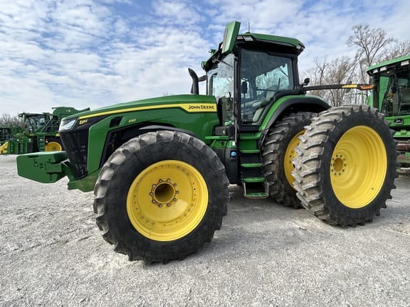2023 John Deere 8R 230 Equipment Image0