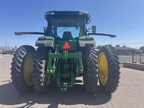 Image of John Deere 8R 230 equipment image 3