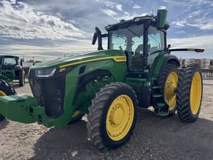 2023 John Deere 8R 230 Image