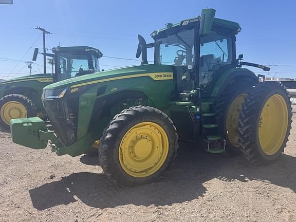 Image of John Deere 8R 230 equipment image 1