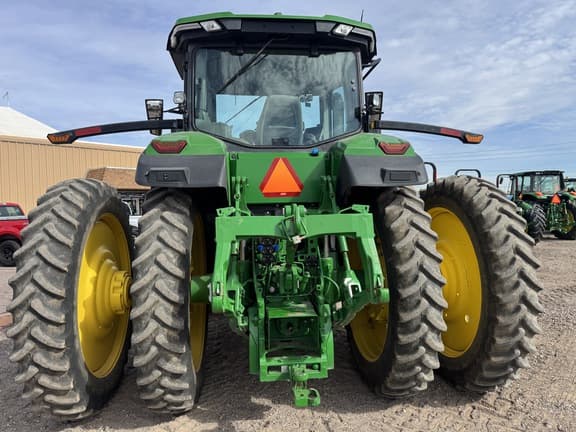 Image of John Deere 8R 230 equipment image 3