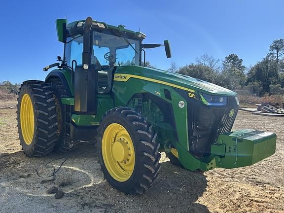 Image of John Deere 8R 230 equipment image 1