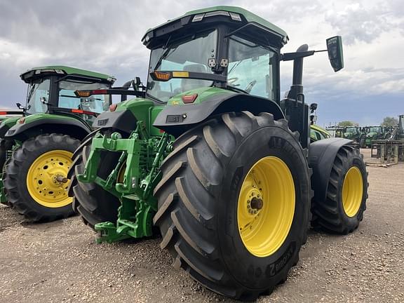 Image of John Deere 8R 230 equipment image 3