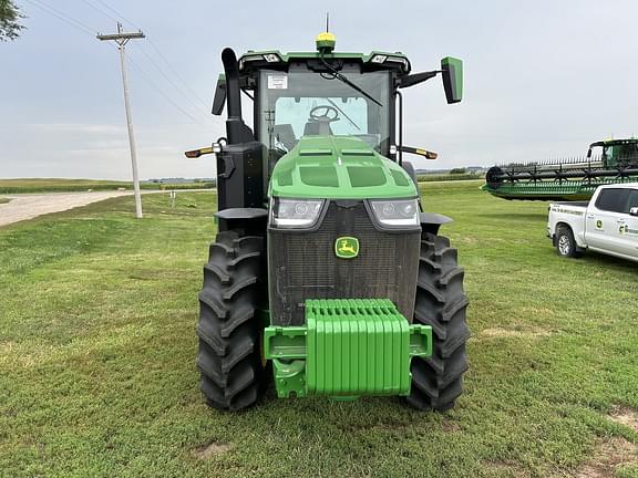 Image of John Deere 8R 230 equipment image 2