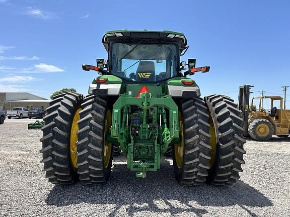 Image of John Deere 8R 230 equipment image 3