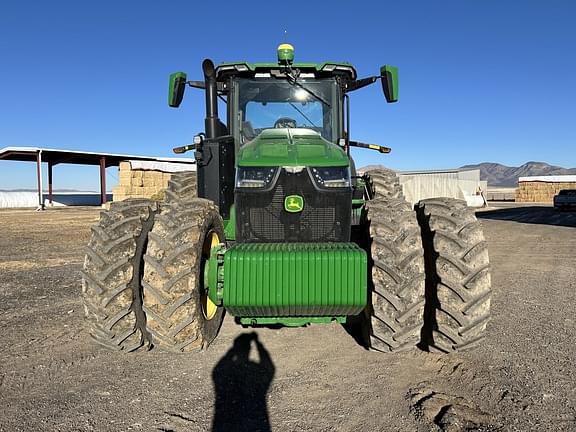 Image of John Deere 8R 230 equipment image 3